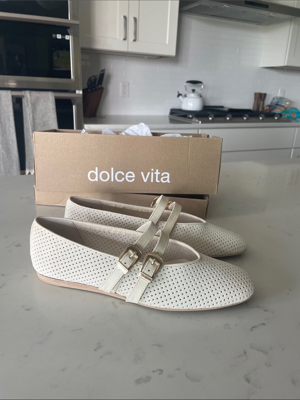 NWT Dolce Vita Cream Perforated Double-Strap Flats with Gold Buckles Size 8.5